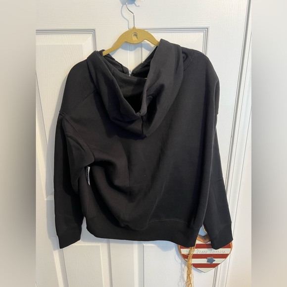 Old Navy sweatshirt size large nwt - Picture 2 of 3